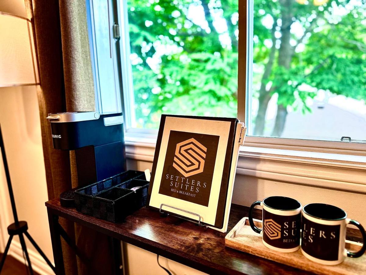 Settlers Suites Niagara-on-the-Lake Екстериор снимка